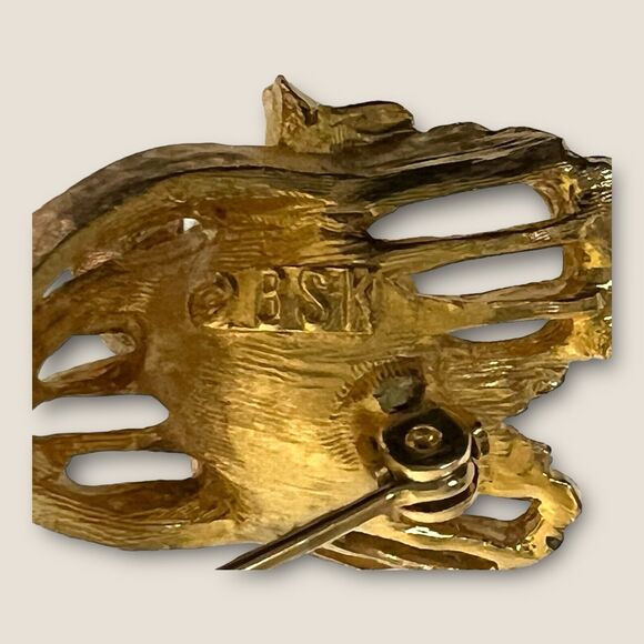 Vintage Signed BSK Flower Large Round Faux Pearl Gold toned Filigree Brooch - Picture 5 of 5